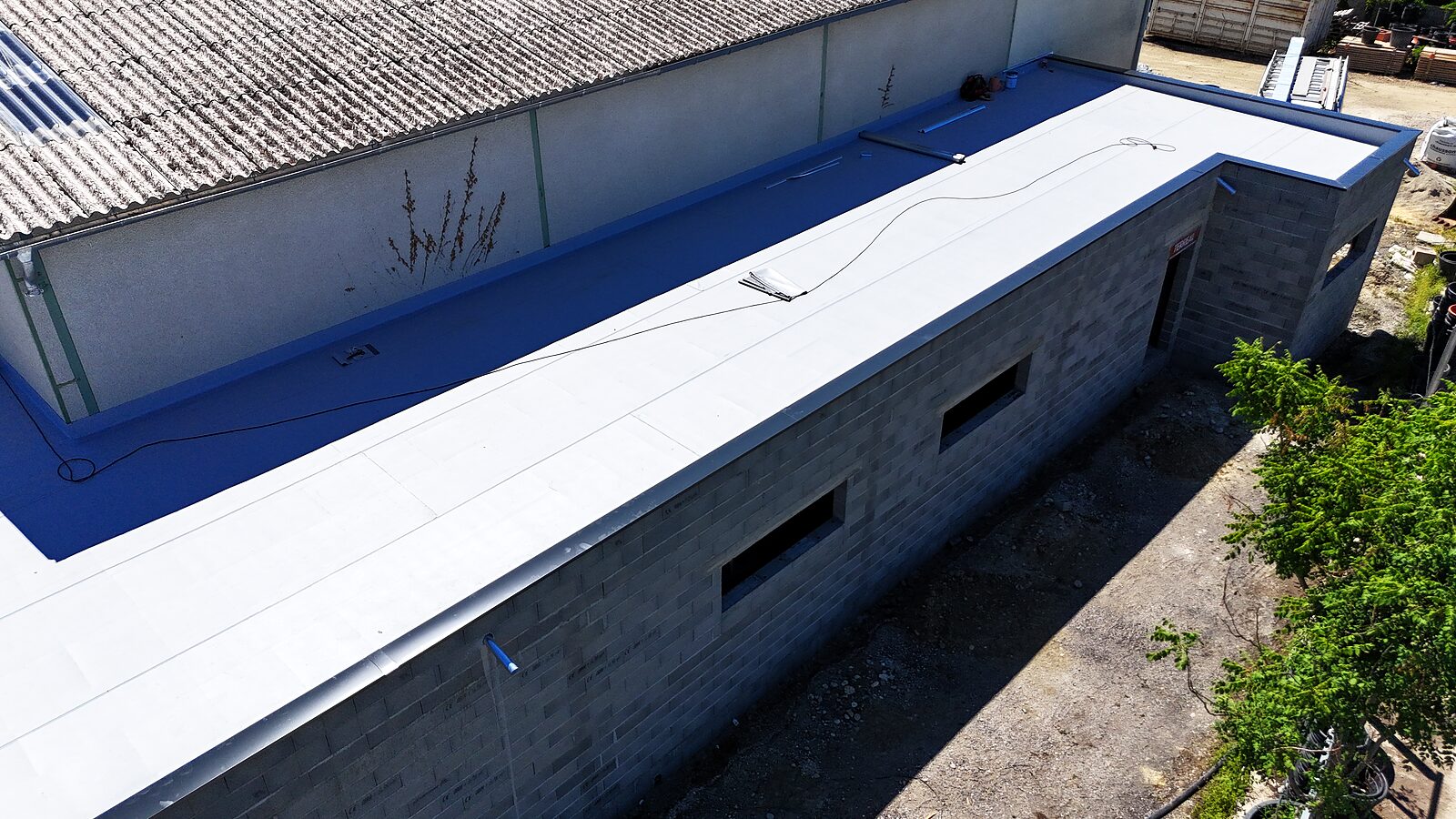 Étanchéité de toit plat – grande membrane