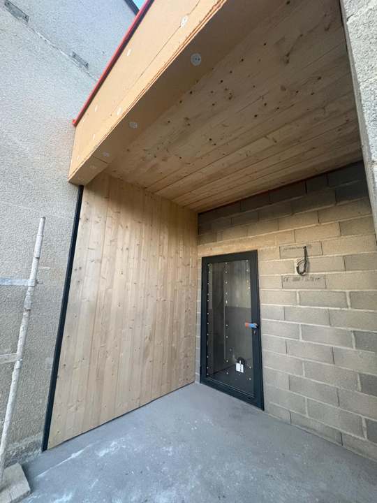Bardage bois extérieur posé par Occi'Dry (secteur toulousain)
